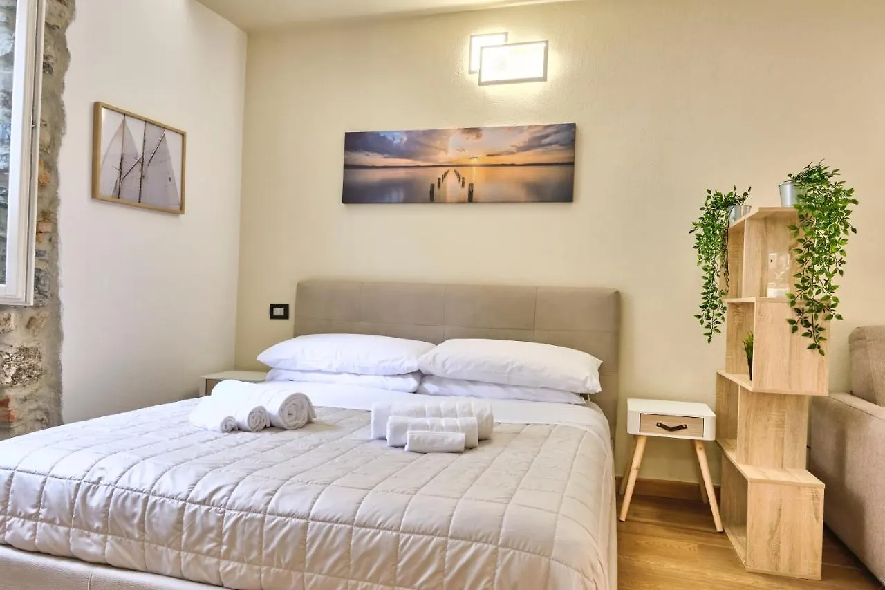 [CENTRO-LECCO] Romantico Appartamento sul Lago 0*, Lecco Italia